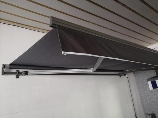 Yelken malzemesi Polyester Patio Balkon için geri çekilebilir gölge UV Suya dayanıklı kapak